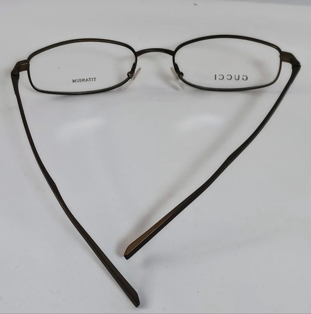 𝑮𝑼𝑪𝑪𝑰 𝑻𝒊𝒕𝒂𝒏𝒊𝒖𝒎 𝟏𝟑𝟓/𝑮𝒈𝟏𝟕𝟎𝟒 𝑩𝒓𝒐𝒏𝒛𝒆 𝑮𝒍𝒂𝒔𝒔𝒆𝒔 - Picture 2 of 10